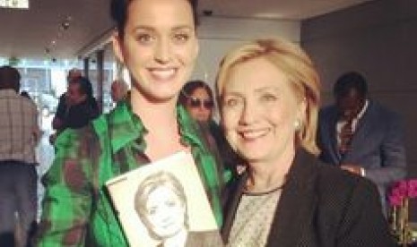 Katy Perry dan Hillary Clinton