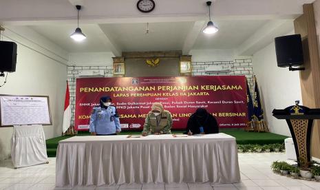 Kauny Quran menandatangani Perjanjian Kerja Sama dengan Lapas Perempuan Kelas IIA Jakarta, Rabu (6/7/2022).