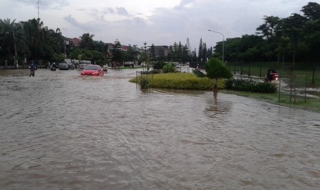 Kawasan Kemang Pratama, Bekasi, terendam banjir