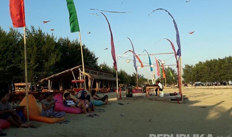  Kawasan pantai Mertasari Sanur Bali. Menteri Badan Usaha Milik Negara (BUMN) Erick Thohir berencana menjadikan Bali sebagai health tourism hub di Indonesia.