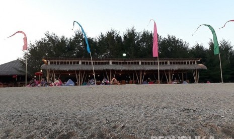  Kawasan pantai Mertasari Sanur Bali.