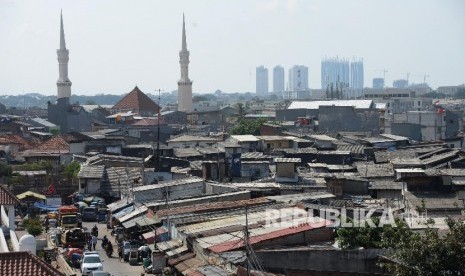 Kawasan permukiman di Luar Batang, Jakarta Utara, Rabu (4/6).