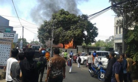 Kawasan Salihara terbakar.