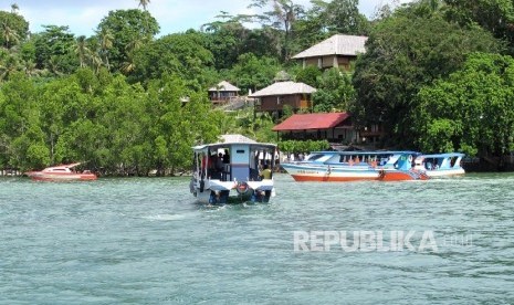 Taman Nasional Bunaken di Kota Manado, Sulawesi Utara ditutup sementara hingga 16 Mei. 