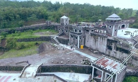 Kawasan wisata The Lost World Castle di Sleman