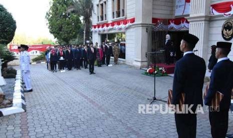 KBRI Beirut dan WNI di Lebanon melakukan Upacara Bendera Merah Putih memperingati HUT Ke- 73 RI di halaman KBRI Beirut, Lebanon pada Jumat (17/8) waktu setempat. 