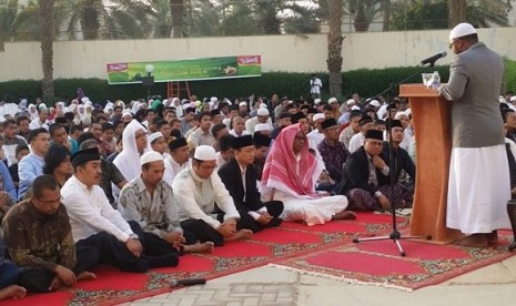 kbri riyadh, arab saudi, menggelar shalat idul fitri di halaman kbri riyadh, jumat (17/7)