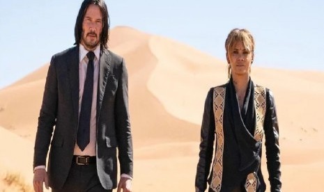 Keanu Reeves dan Halle Berry di salah satu adegan John Wick: Chapter 3. Yayan Ruhian dan Cecep Rahman dikabarkan juga berperan sebagai pembunuh dalam film ini