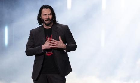 Keanu Reeves tampil dengan janggutnya saat berperan di film laga John Wick.