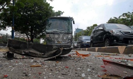 Kecelakaan bus Transjakarta di jalan Salemba, Jakarta Pusat, Senin (22/10).