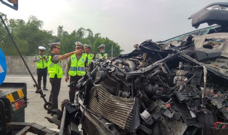 Sopir Bus Kecelakaan Tol Sumo Akui Mengantuk (ilustrasi).