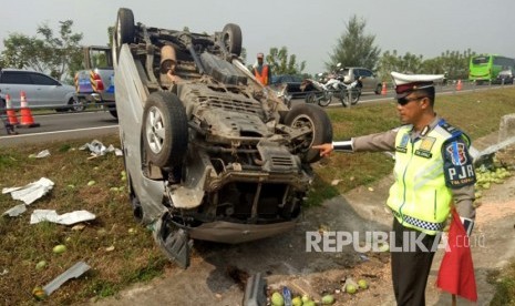 Kecelakaan tunggal di ruas Tol Cikopo-Palimanan (Cipali). Foto ilustrasi