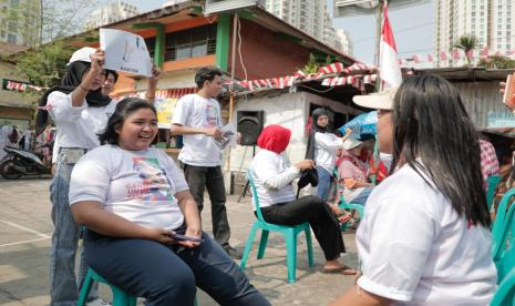 Keceriaan warga RT07 RW01, Kebayoran Lama, Jakarta Selatan dalam mengikuti lomba agustusan. 