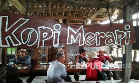 Kedai Kopi Merapi di Dusun Petung, Desa Kepuharjo, Kecamatan Cangkringan, Kahupaten Sleman, DIY. 