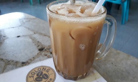 Kedai Solong Coffee menawarkan beragam minuman kopi.