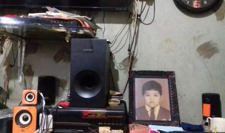 hotograph of the young Haringga Sirila seen at his house in Cengkareng, West Java. The Jakmania member and Persija supporter killed by Persib supporters in the courtyard of the Bandung Lautan Api sports stadium in the West Java provincial capital of Bandung on Sunday (September 23).