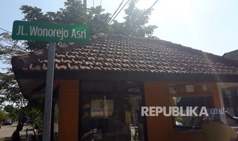 Kediaman keluarga pelaku bom bunuh diri di Jalan Wonorejo Asri XI Blok K/22, Rungkut, Surabaya. 