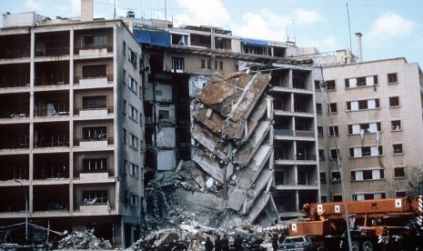 Kedubes Amerika Serikat (AS) di Beirut, Lebanon pascaserangan bom bunuh diri pada 18 April 1983.