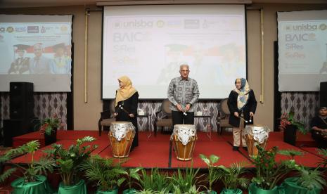 Kegiatan 7th BAIC 2024 yang digelar Unisba menghadirkan tiga orang keynote speaker 