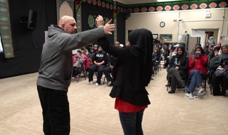 kegiatan bela diri ini di kompleks  Al-Huda Islamic Center,Toronto.