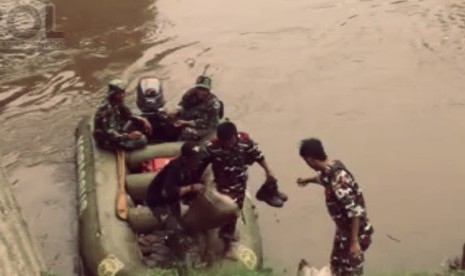 Kegiatan bersih-bersih sungai Ciliwung, Jakarta Timur