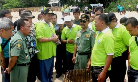 Kegiatan Bio Farma bersama Wakil Gubernur Jawa Barat, Dedy Mizwar