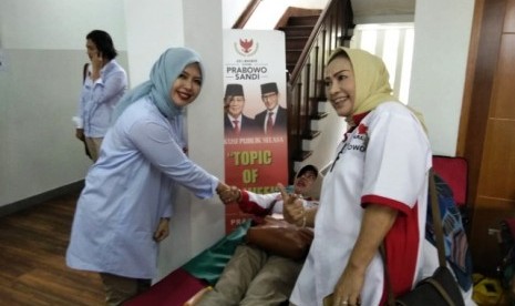 Kegiatan donor darah yang dihadiri istri cawapres no urut 2 Sandiaga Uno