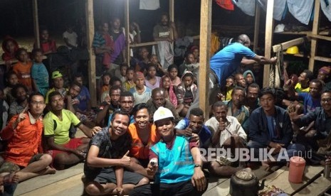 Kegiatan Ekspedisi Papua Terang (EPT) yang dilaksanakan PT PLN (Persero) telah menuai hasil. Salah satu dari 755 Desa di Papua yang menjadi desa survei yaitu Desa Kwaedamban, Distrik Borme, Kabupaten Pegunungan Bintang, saat ini telah teraliri listrik.