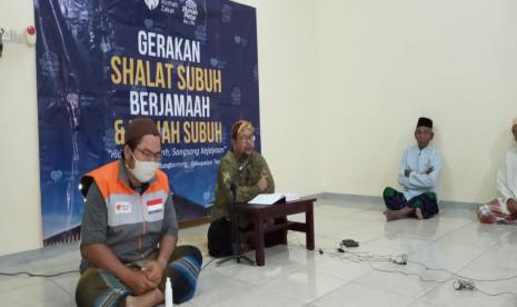 Kegiatan Gerak Shubuh berjamaah dan kuliah shubuh kembali dilaksanakan oleh warga di Desa Berdaya Kebandingan, Kecamatan Kedungbanteng.