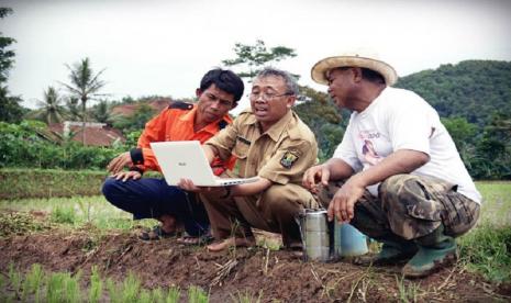 Kegiatan Integrated Participatory Development and Management of Irrigation Project (IPDMIP) harus berperan dalam mendorong transformasi sistem pertanian tradisional menjadi modern, melalui peningkatan kapasitas SDM pertanian.