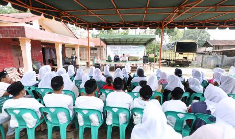 Kegiatan jemaah zikir, selawat, sekaligus kajian pendidikan jiwa dan akhlak di Desa Panompuan, Kecamatan Angkola Timur, Kabupaten Tapanuli Selatan, Sumatera Utara.