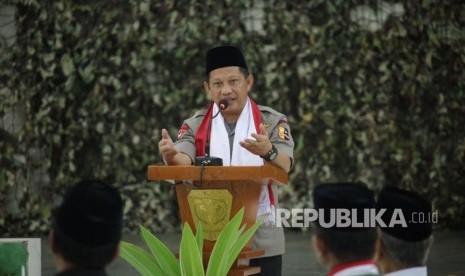 Kegiatan Kapolri Tito Karnavian bersama Panglima TNI Marsekal Hadi Tjahjanto pada acara Tatap Muka dengan Prajurit TNI dan Polri di Wilayah Priangan Jawa Barat dilanjutkan Buka Puasa Bersama WIB di Mabrigif 13/Galuh Tasikmalaya Jawa Barat.