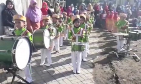 Kegiatan kirab seribu santri jelang Bulan Ramadhan di Sleman, Yogyakarta