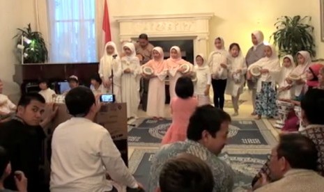 Kegiatan komunitas muslim Indonesia di wisma Indonesia, San Fransisco, AS