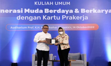 Kegiatan kuliah umum Generasi Muda Berdaya dan Berkarya dengan Kartu Prakerja di UII.