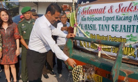   Kegiatan Mentan Andi Amran Sulaiman di Tuban dan Gresik, Rabu (30/9/201)