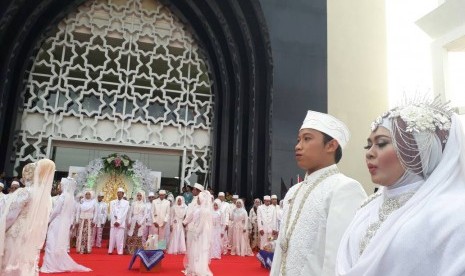 Kegiatan Nikah Bareng di Masjid Islamic Center UAD.