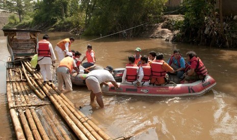 Kegiatan Palyja dan Komunitas Ciliwung 