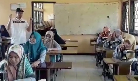 Kegiatan para remaja NTB di BSBR Karya Mandiri, Lombok Barat