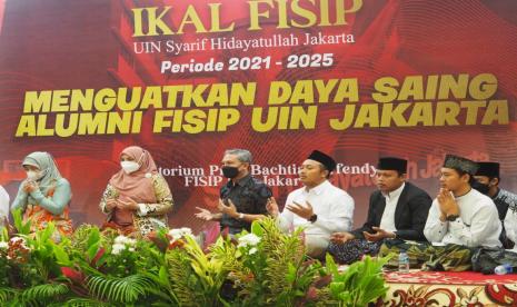 Kegiatan Pelantikan Ikatan Alumni Fakultas Ilmu Sosial dan Ilmu Politik Universitas Islam Negeri Jakarta masa bakti 2021—2025, di Gedung Auditorium FISIP UIN Jakarta, Sabtu (18/06/2022).