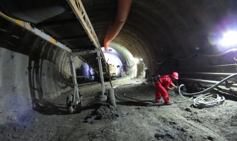 Kegiatan pembangunan di PLTA Jatigede, Sumedang Jawa Barat