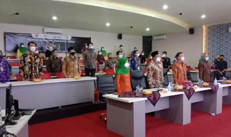 Kegiatan pemberian penghargaan dalam acara Askrindo-PAUD Award di Command Center, Komplek Kantor Bupati Magelang, Jawa Tengah.