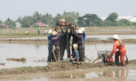 kegiatan pemboran untuk survei seismik