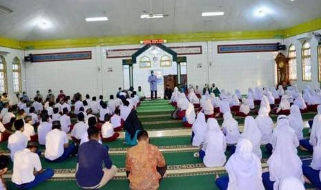 Pesantren Ramadhan khusus ASN untuk tingkatkan spiritualitas. Kegiatan Pesantren Ramadhan di Kota Padang