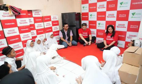 Kegiatan Ramadhan Toshiba bersama anak yatim di empat kota, yaitu Jakarta, Bandung, Semarang dan Yogyakarta.