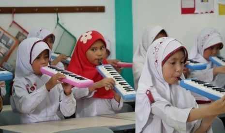 Kegiatan seni musik di Yayasan Pendidikan Bina Ilmu (ilustrasi)