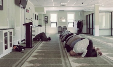 Kegiatan Shalat di Masjid New York