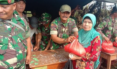 Kegiatan TNI Manunggal Masuk Desa di Kronjo Kabupaten Tangerang