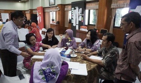 Kegiatan TOT HELM dan Pengembangan Modul Pelatihan Manajemen Keuangan PTS di UMM. 