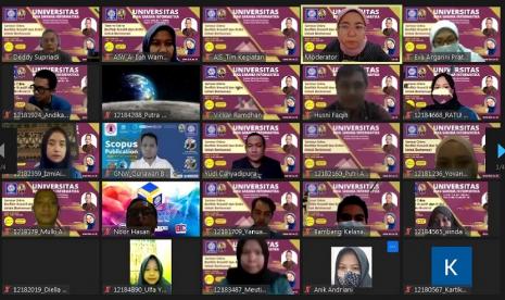 Kegiatan Universitas BSI (Bina Sarana Informatika) kampus Tasikmalaya menggelar webinar yang berlangsung secara virtual melalui Zoom pada Senin, (14/6). Webinar ini menghadirkan pimpinan Garda Dhana Pranata, Yudi Cahyadipura.